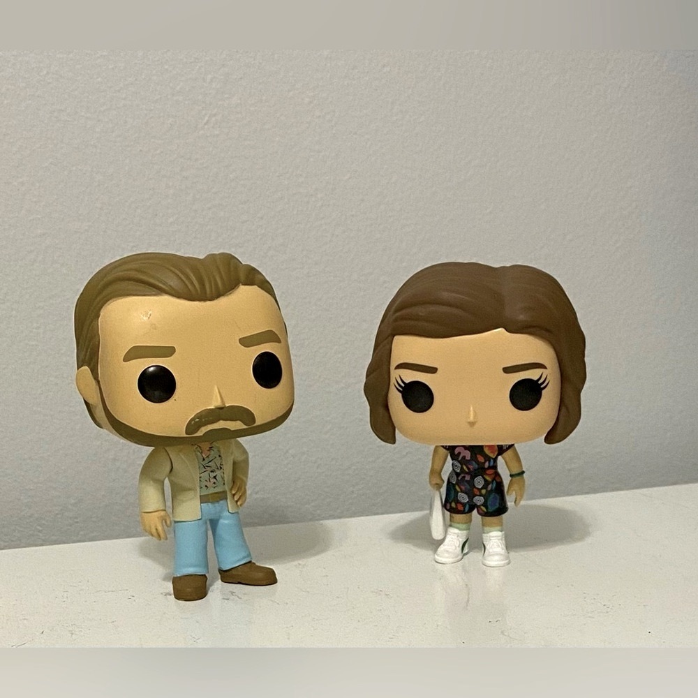 Eleven & Hopper Funko pops